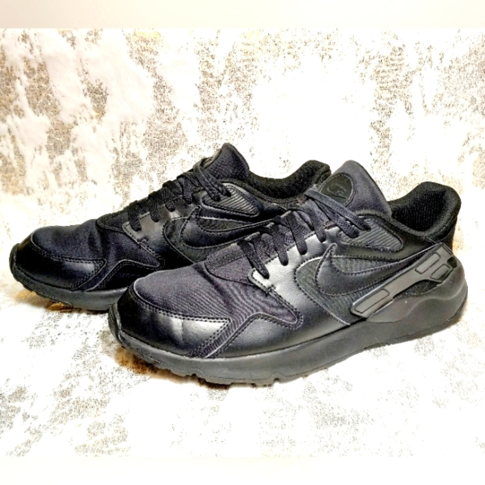 Nike LD Victory Sneaker - Size 13 Men. MAKE AN OFFER